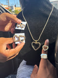 Open heart ring set